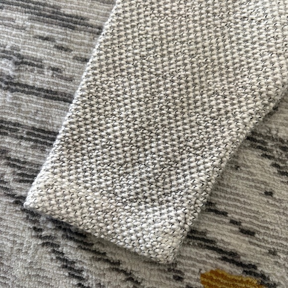 Cropped White and Black Knit Sweater- H&M - Picture 4 of 5